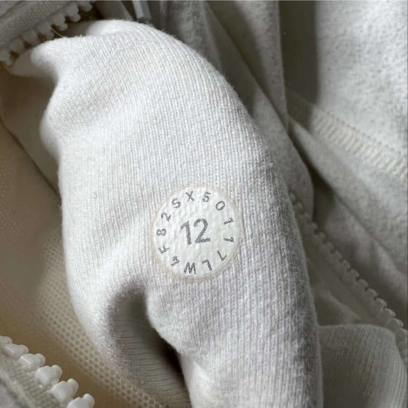 SOLD Lululemon Define Jacket 12 - Picture 7 of 7